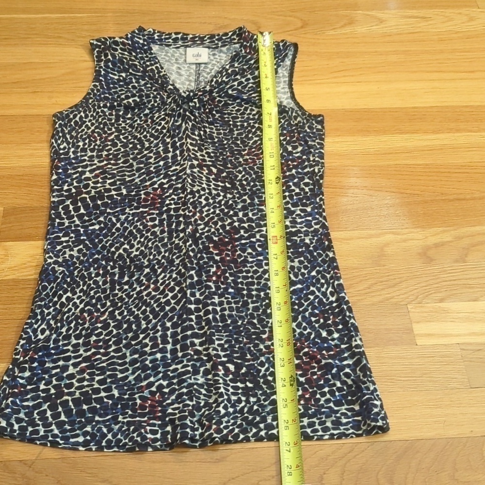CAbi Black Red Blue Print Sleeveless V-Neck Knot Top Size XS - Picture 7 of 10